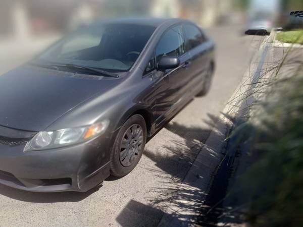 2011 Honda Civic LX-S 4dr Sedan Automatic — photo 4