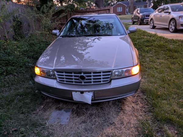 2001 Cadillac Seville SLS 4dr Sedan Automatic — photo 2