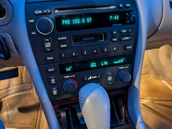 2001 Cadillac Seville SLS 4dr Sedan Automatic — photo 7
