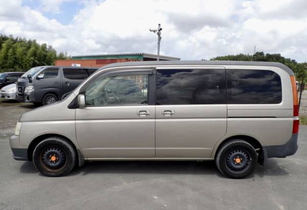 2001 Honda Stepwgn Only — photo 1