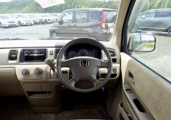 2001 Honda Stepwgn Only — photo 7