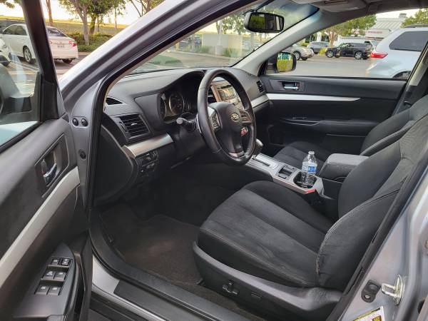2013 Subaru Outback 2.5i Premium — photo 8