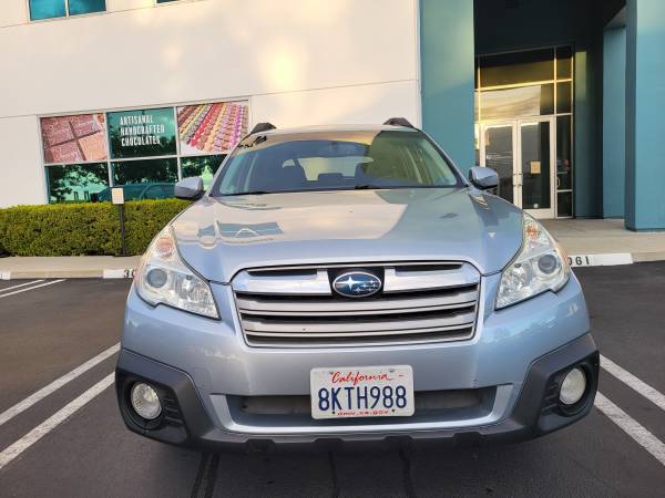 2013 Subaru Outback 2.5i Premium — photo 3
