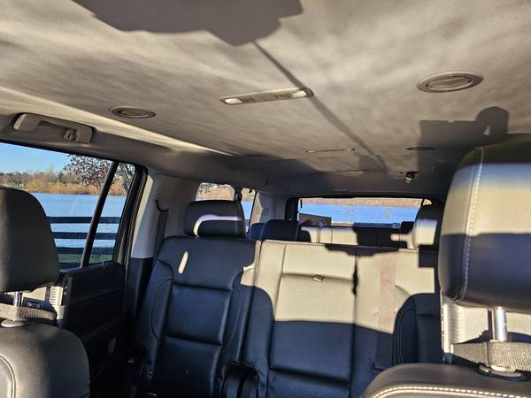 2018 Chevrolet Suberban Lt — photo 11