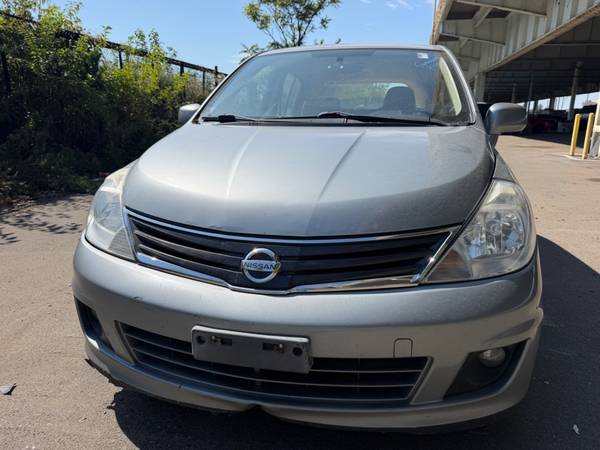 2010 Nissan Versa 1.6 Base — photo 2