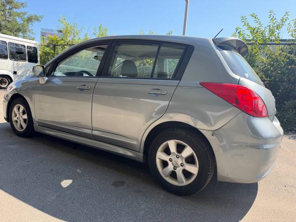 2010 Nissan Versa 1.6 Base — photo 6