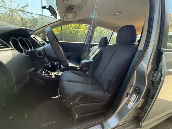 2010 Nissan Versa 1.6 Base — photo 7
