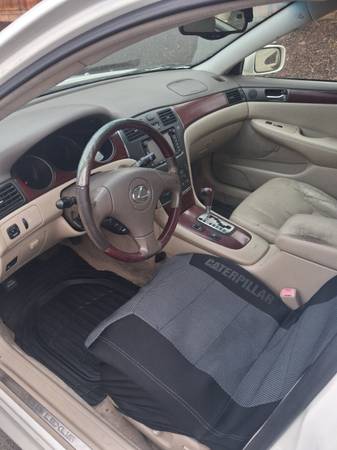 2004 Lexus ES 330 Base 4dr Sedan Automatic — photo 9