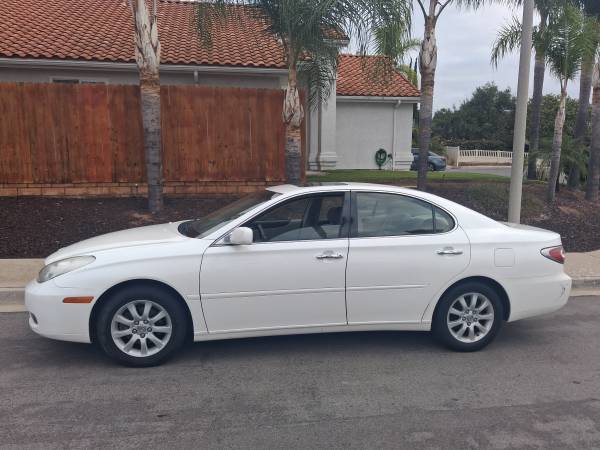 2004 Lexus ES 330 Base 4dr Sedan Automatic — photo 2