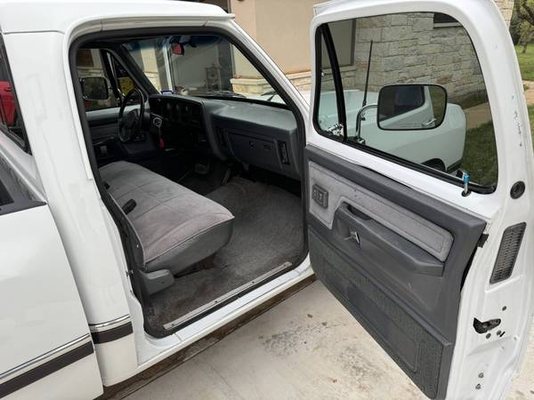 1993 Dodge RAM 50 Base 2dr Standard Cab SB — photo 9