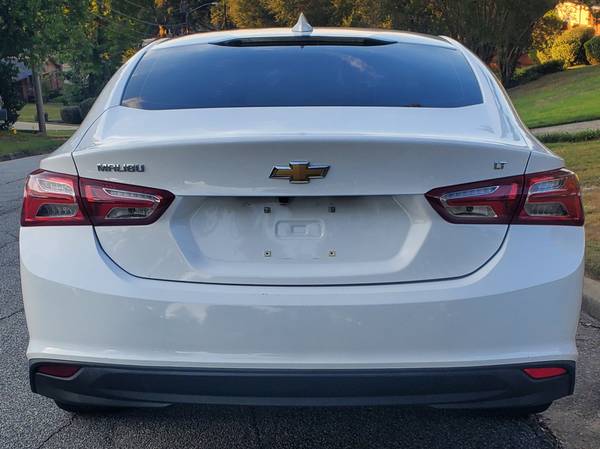 2020 Chevrolet Malibu LT — photo 2