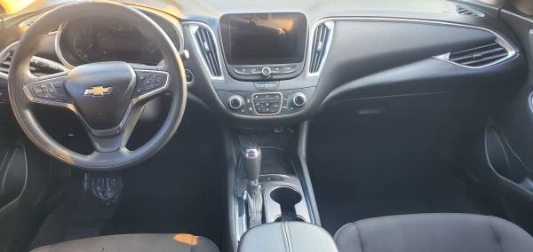 2020 Chevrolet Malibu LT — photo 9