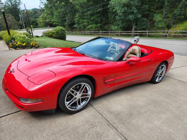 2000 Chevrolet Corvette Base 2dr Coupe Manual — photo 1