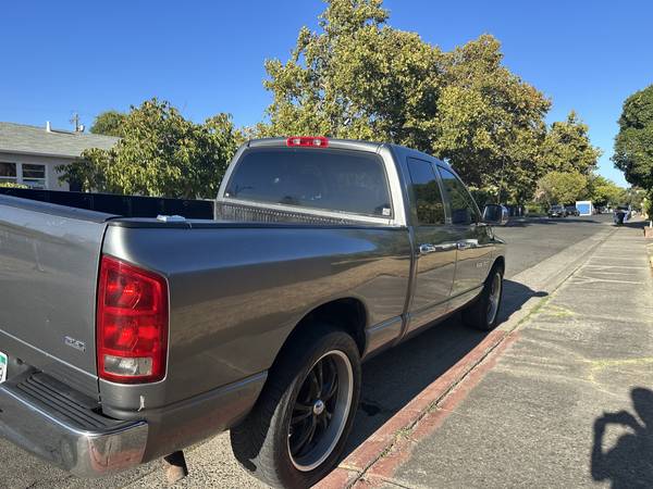 2005 Dodge RAM 1500 ST 4x2 Quad Cab 140.5 in. WB Manual — photo 3