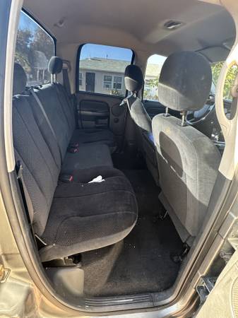 2005 Dodge RAM 1500 ST 4x2 Quad Cab 140.5 in. WB Manual — photo 8