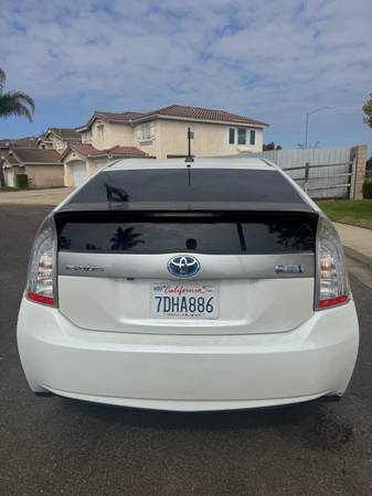 2013 Toyota Prius Two 5dr Hatchback CVT — photo 7