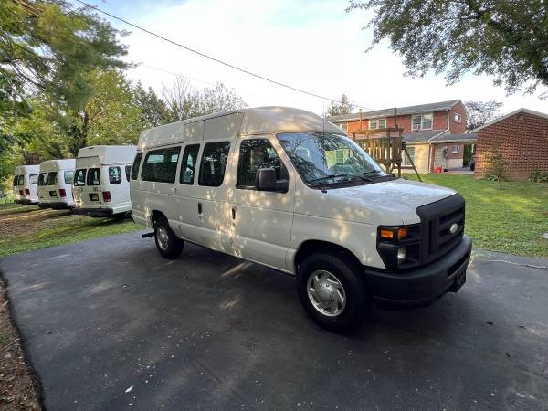 2012 Ford E350 Handicap — photo 2