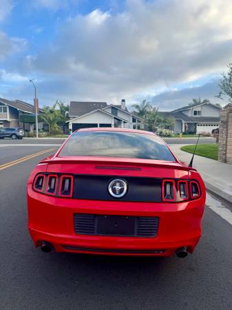 2014 Ford Mustang GT 2dr Coupe Manual — photo 6