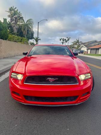 2014 Ford Mustang GT 2dr Coupe Manual — photo 2