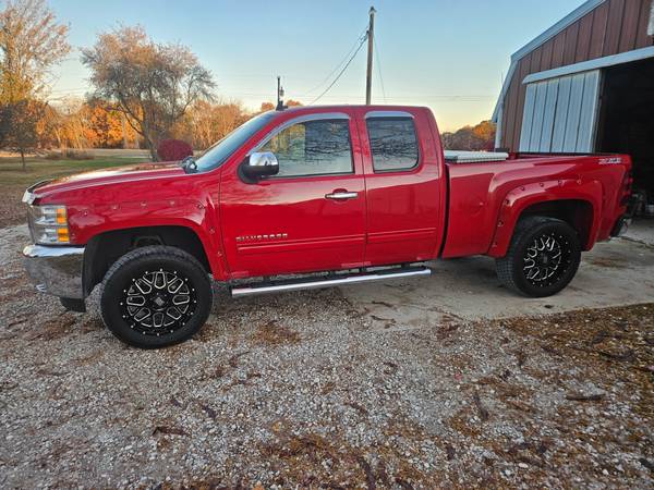 2011 Chevrolet Silverado 1500 LT 4x2 Extended Cab 8 ft. box 157.5 in. WB Automatic — photo 1