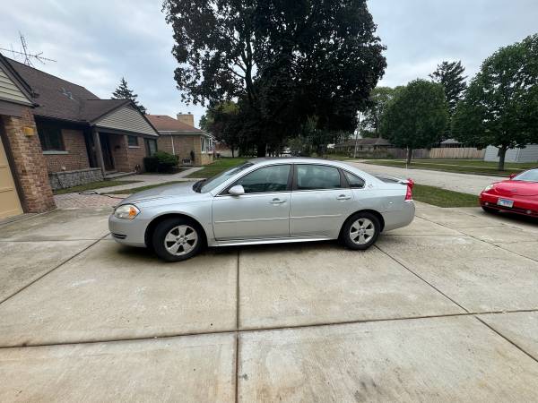2009 Chevrolet Impala LT 4dr Sedan Automatic — photo 1