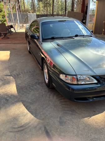 1998 Ford Mustang GT 2dr Fastback — photo 4