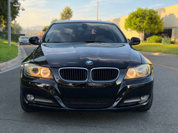 2010 BMW 328 i — photo 2