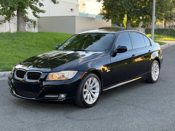 2010 BMW 328 i — photo 1