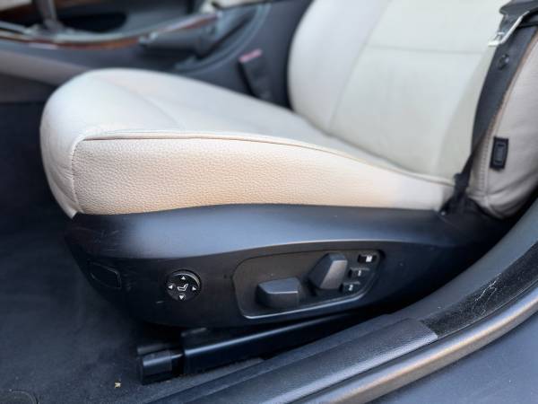2010 BMW 328 i — photo 11