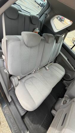 2010 KIA Rondo LX 4dr Wagon Automatic — photo 7
