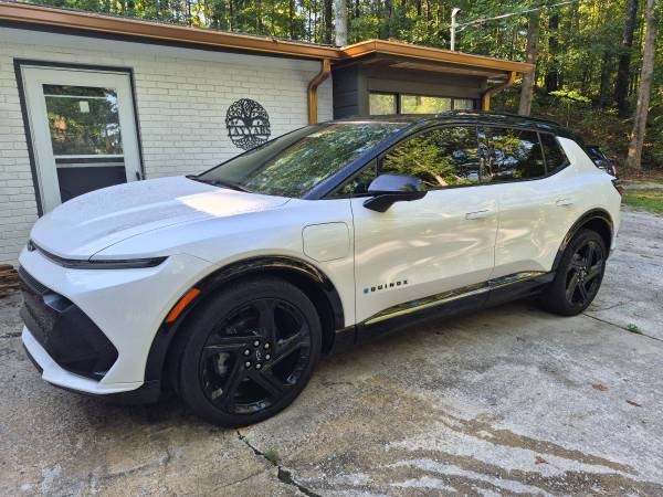2024 Chevrolet Equinox EV RS w 0RP 4dr Automatic — photo 1