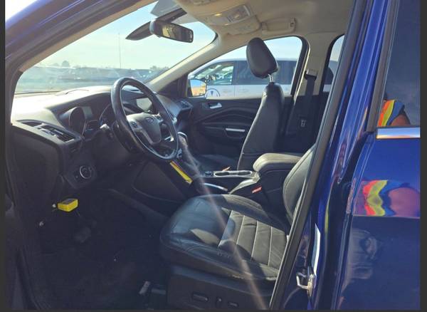 2016 Ford Escape SE 4dr 4x4 Automatic — photo 2