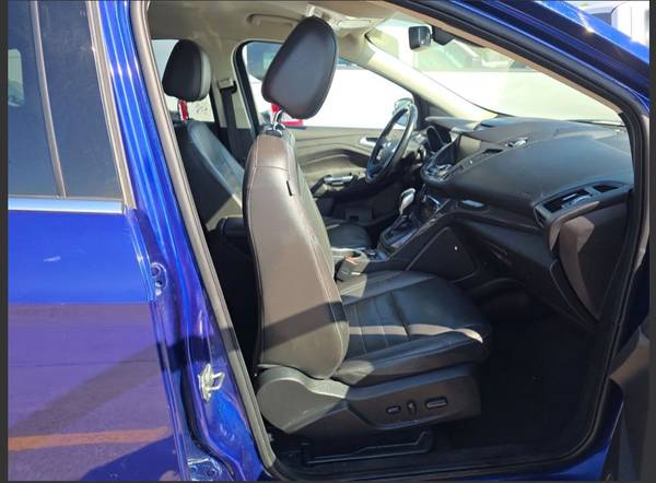 2016 Ford Escape SE 4dr 4x4 Automatic — photo 3