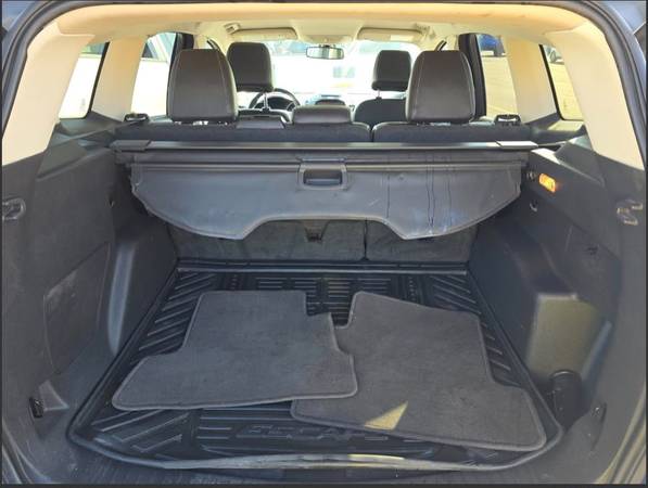 2016 Ford Escape SE 4dr 4x4 Automatic — photo 6