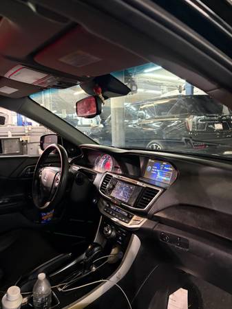 2015 Honda Accord EX-L — photo 7