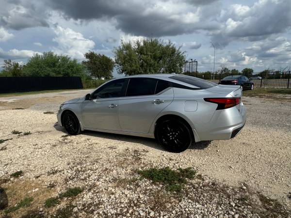 2019 Nissan Altima 2.5 S 4dr All-wheel Drive Sedan CVT — photo 12