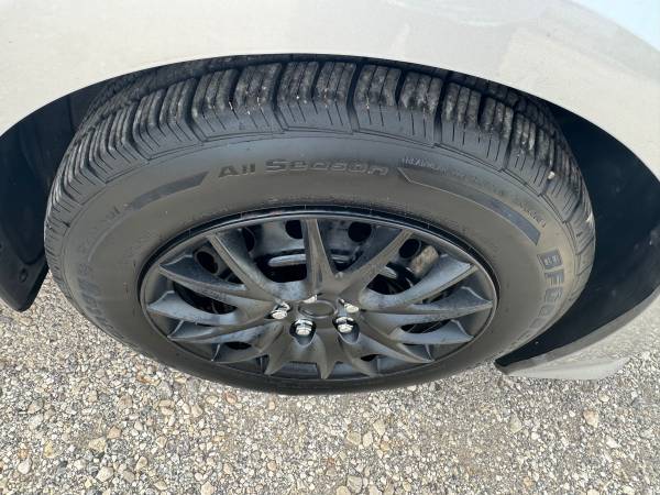 2019 Nissan Altima 2.5 S 4dr All-wheel Drive Sedan CVT — photo 4