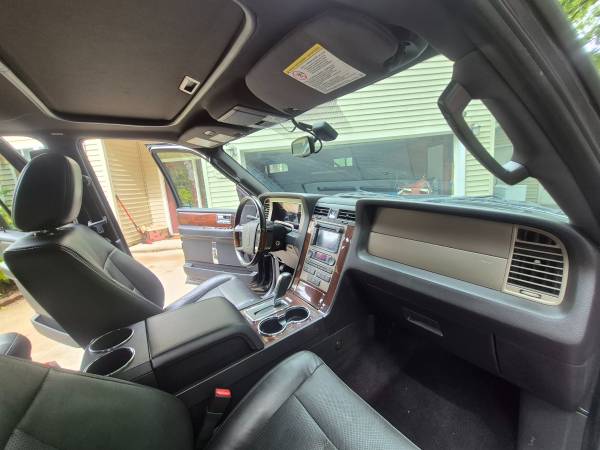 2014 Lincoln Navigator Base 4dr 4x2 Automatic — photo 6