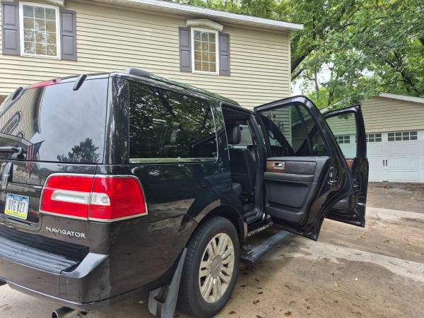 2014 Lincoln Navigator Base 4dr 4x2 Automatic — photo 8