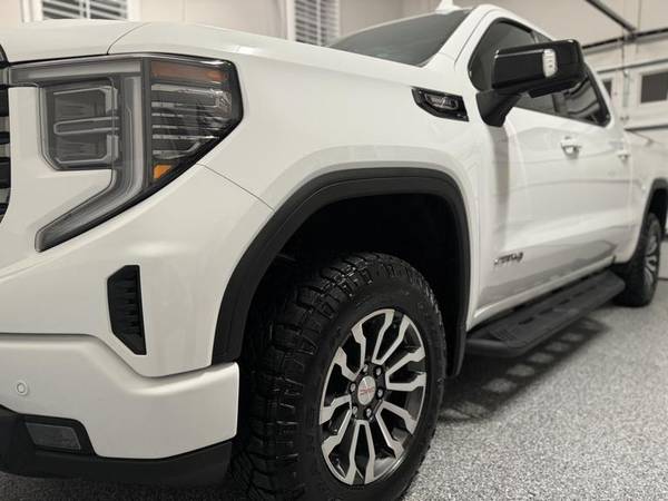 2023 GMC Sierra 1500 AT4 — photo 9