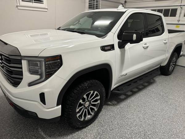 2023 GMC Sierra 1500 AT4 — photo 10