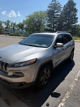 2017 Jeep Cherokee Sport 4dr 4x4 Automatic — photo 1