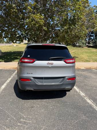2017 Jeep Cherokee Sport 4dr 4x4 Automatic — photo 3