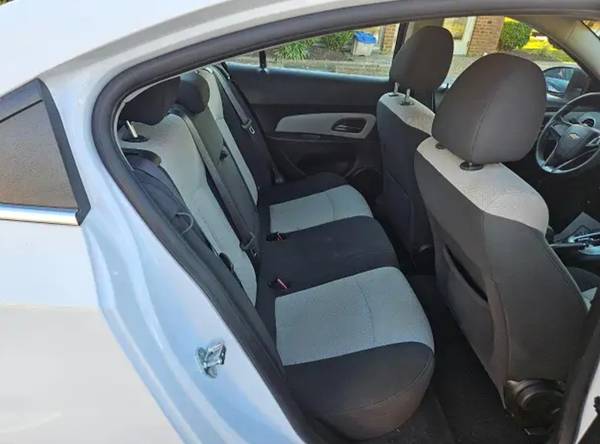 2012 Chevrolet Cruze LT 4dr Sedan Automatic — photo 7