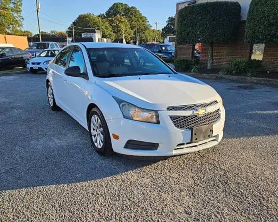 2012 Chevrolet Cruze LT 4dr Sedan Automatic — photo 3