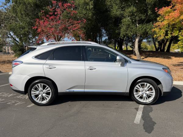 2012 Lexus RX 450h Base — photo 3