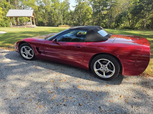 2000 Chevrolet Corvette Base 2dr Coupe Manual — photo 1
