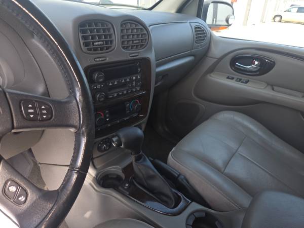 2004 Buick Rainier CXL Plus All-wheel Drive Automatic — photo 11
