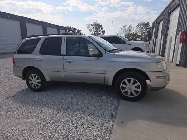 2004 Buick Rainier CXL Plus All-wheel Drive Automatic — photo 4