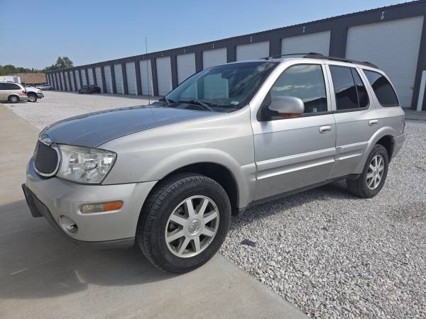 2004 Buick Rainier CXL Plus All-wheel Drive Automatic — photo 1